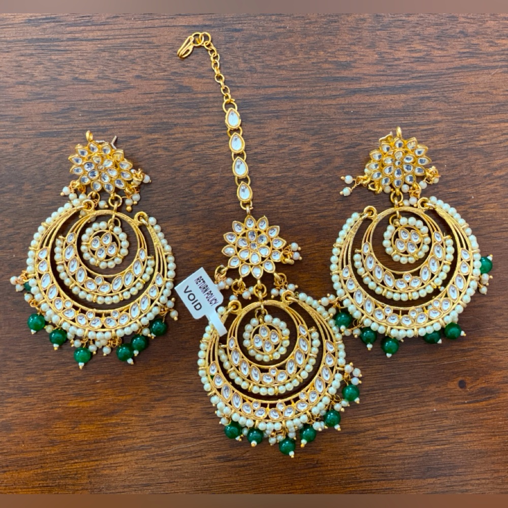 Aheli Bollywood Ethnic Chandbali Style Earrings Set